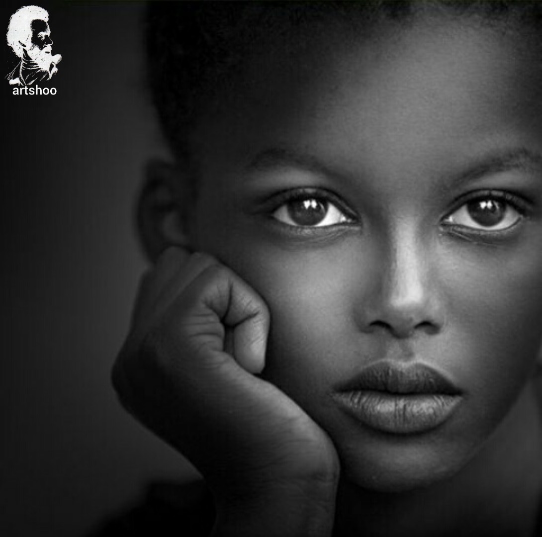 مدل کودک سیاه قلم